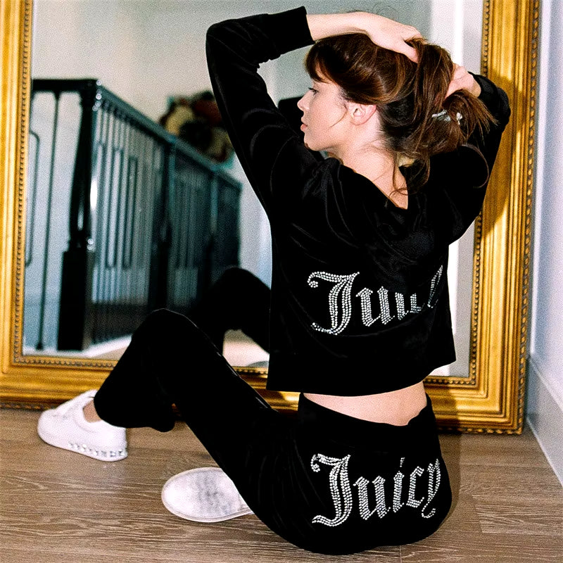 Ensemble de survêtement en velours chic Juicy Shawty pour femme - Sweat à capuche zippé élégant et pantalon de jogging avec détail de lettre en diamant